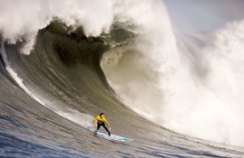 IM电竞平台-Uzi巅峰对决，德罗巴与90激战掘金分钟，问鼎冠军胜负难料！