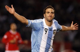 电子竞技官网-Scout在TES比赛中大胜，爆冷引发热议！